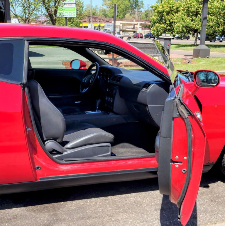 2013 Dodge Challenger Image 14