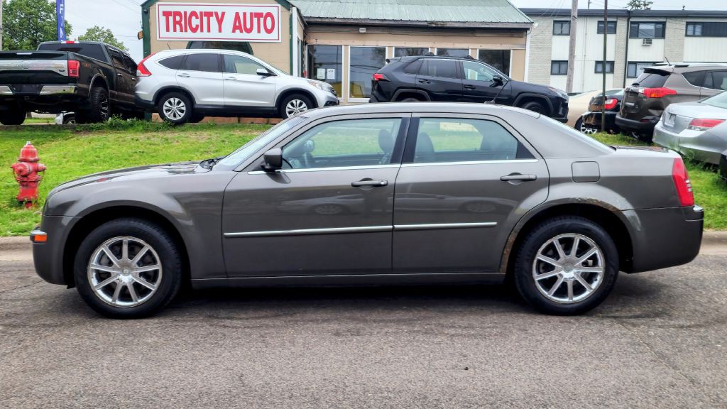 2008 Chrysler 300 Image 3