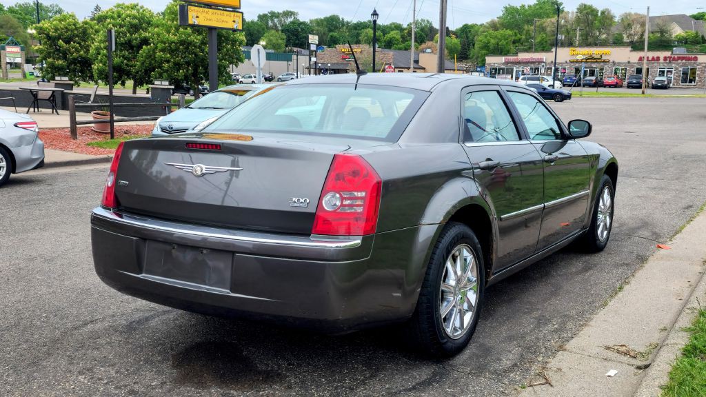 2008 Chrysler 300 Image 6