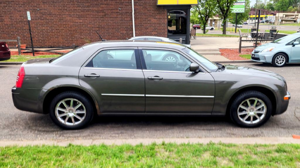 2008 Chrysler 300 Image 7