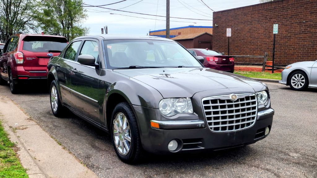 2008 Chrysler 300 Image 8