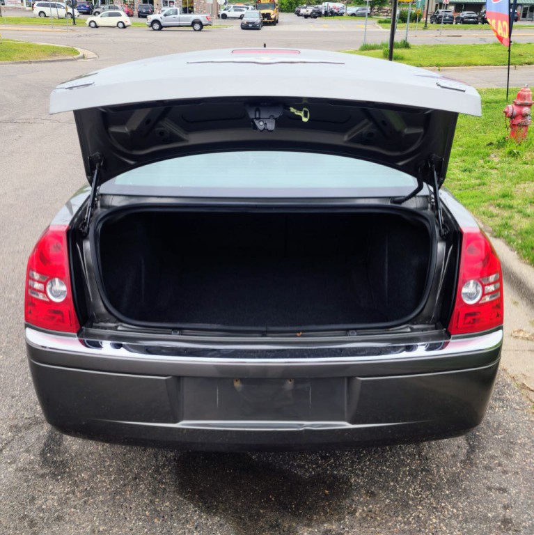 2008 Chrysler 300 Image 13