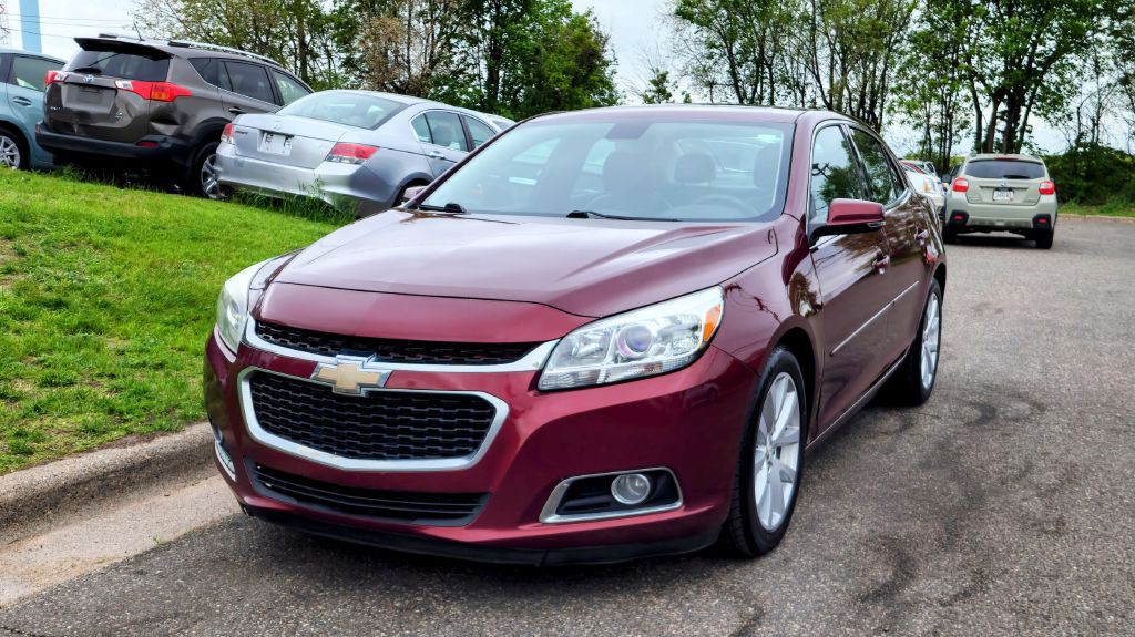 2015 Chevrolet Malibu Image 2