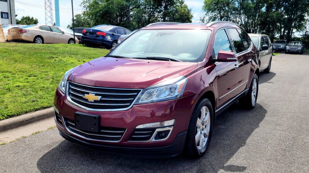 2016 Chevrolet Traverse Image 2
