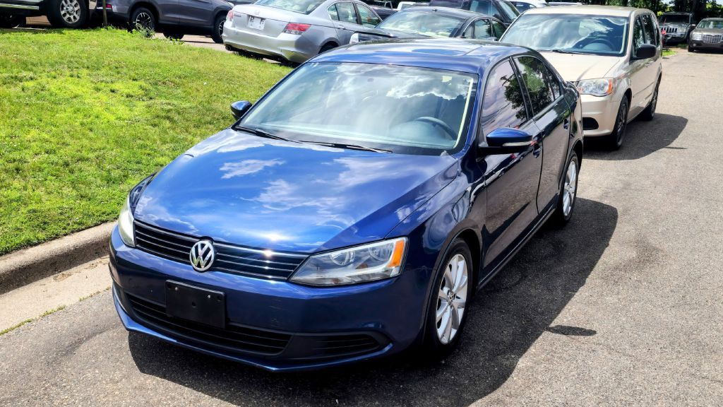2011 Volkswagen Jetta Image 1
