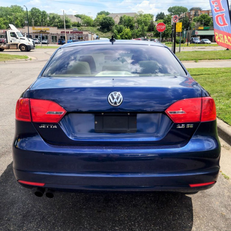 2011 Volkswagen Jetta Image 5