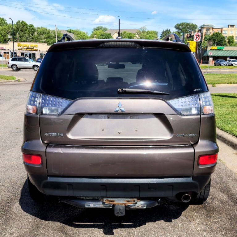 2013 Mitsubishi Outlander Image 5
