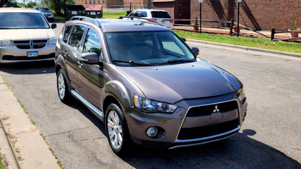 2013 Mitsubishi Outlander Image 9