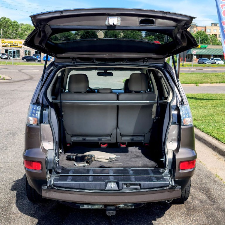 2013 Mitsubishi Outlander Image 17