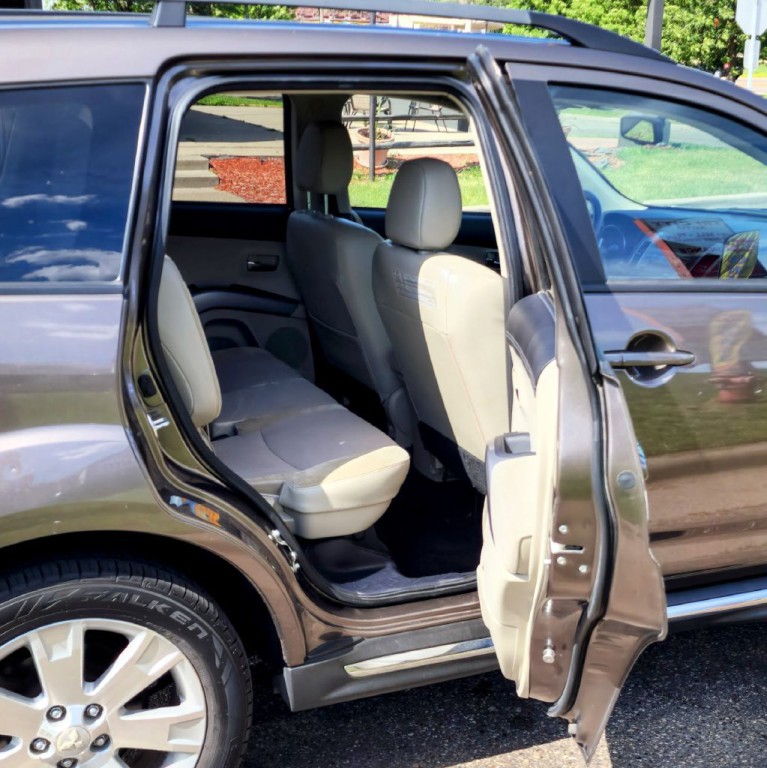 2013 Mitsubishi Outlander Image 18