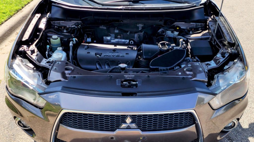 2013 Mitsubishi Outlander Image 20
