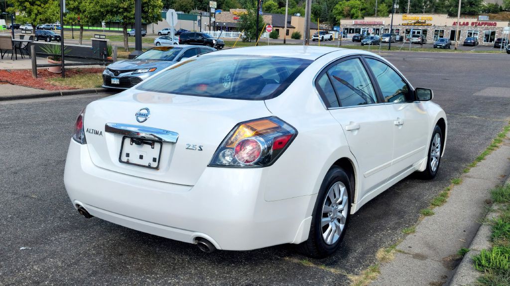 2010 Nissan Altima Image 6