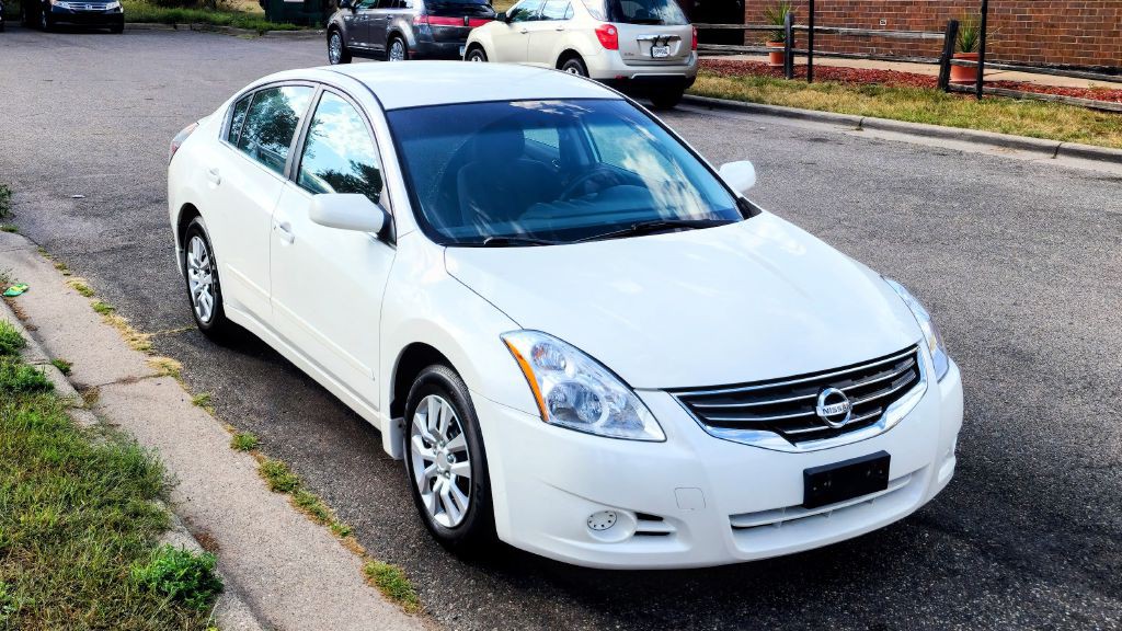2010 Nissan Altima Image 8