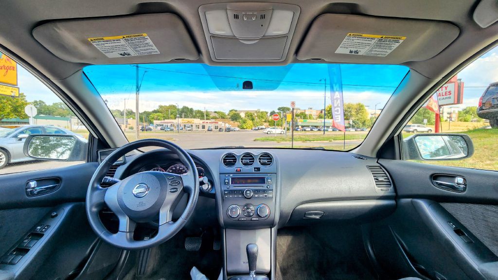 2010 Nissan Altima Image 12