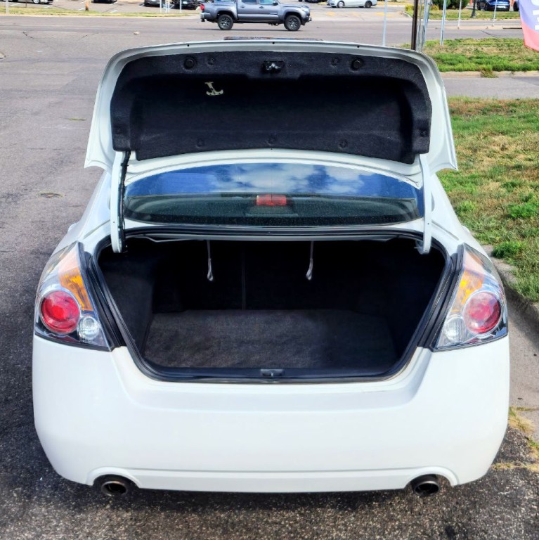 2010 Nissan Altima Image 15