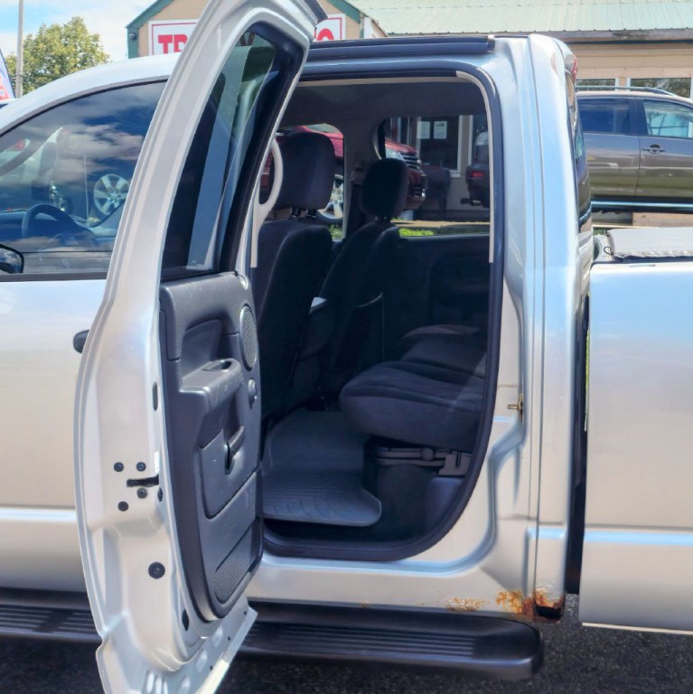 2004 Dodge Ram 2500 Image 13