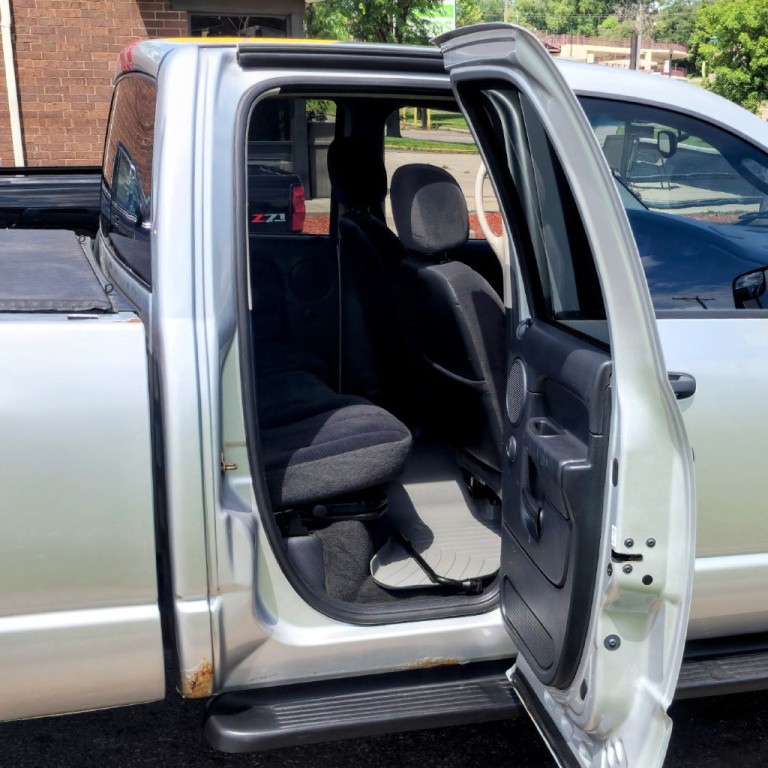 2004 Dodge Ram 2500 Image 15