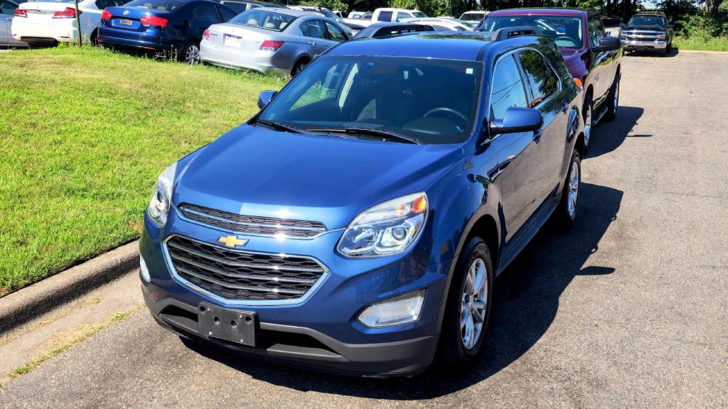 2017 Chevrolet Equinox Image 2