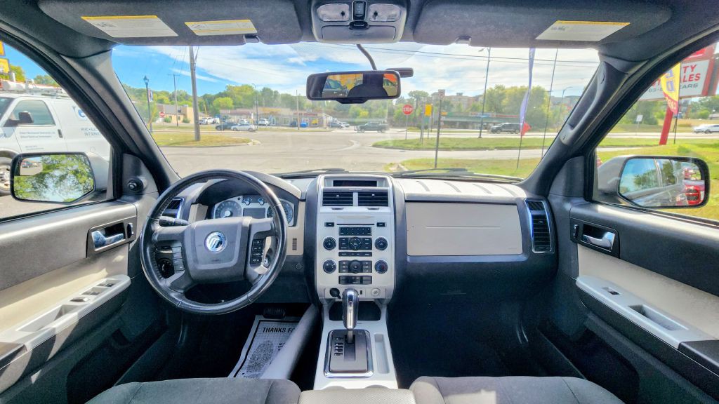 2010 Mercury Mariner Image 12