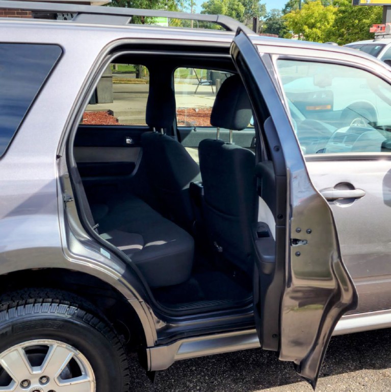 2010 Mercury Mariner Image 16