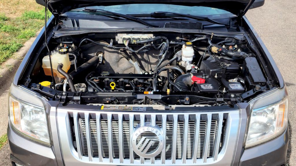 2010 Mercury Mariner Image 18
