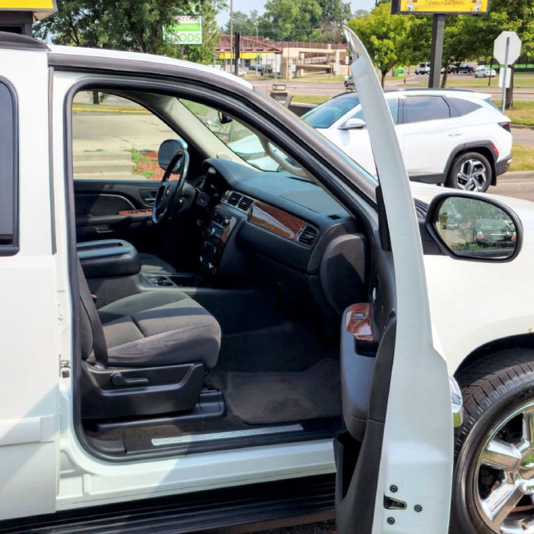 2007 Chevrolet Tahoe Image 18