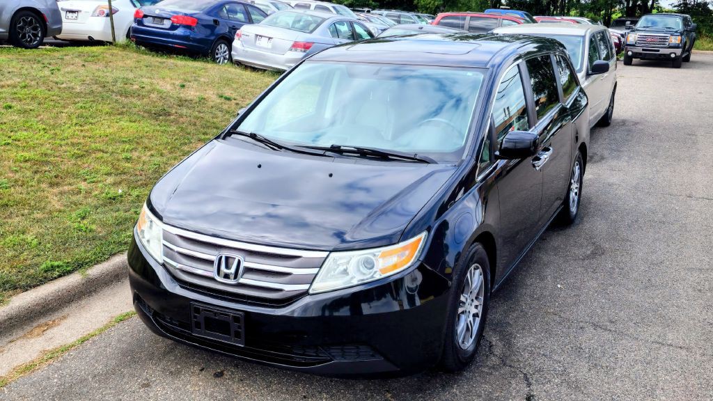 2012 Honda Odyssey Image 2