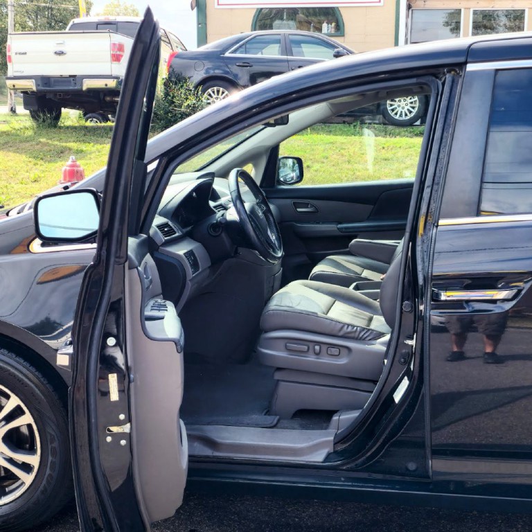 2012 Honda Odyssey Image 11