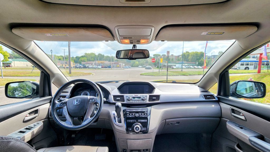 2012 Honda Odyssey Image 12