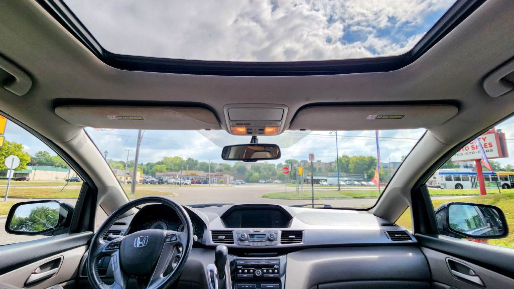 2012 Honda Odyssey Image 13