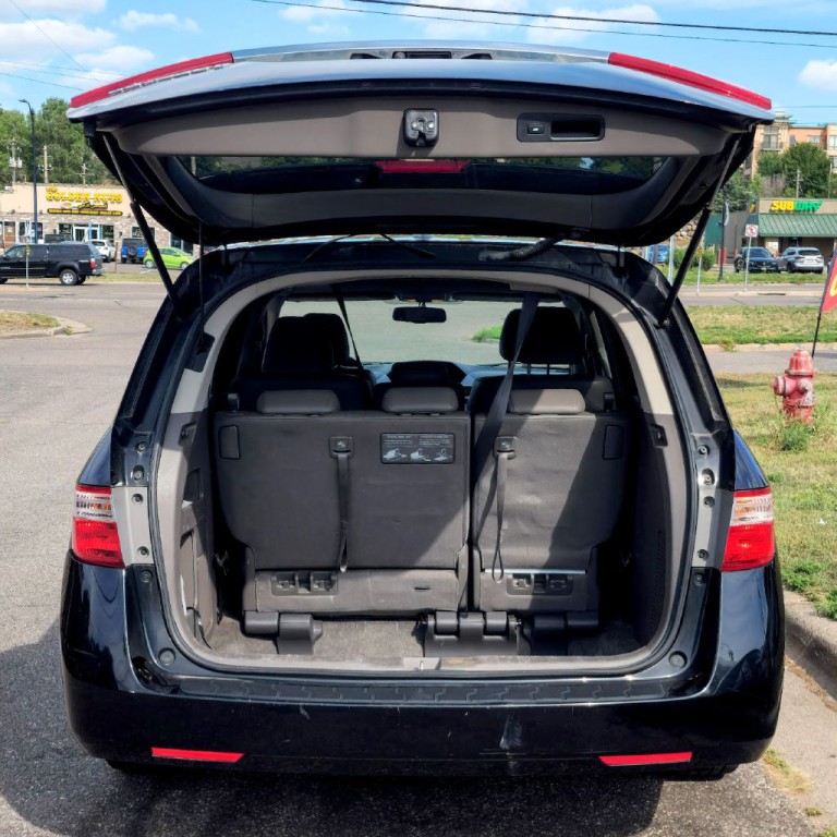 2012 Honda Odyssey Image 16