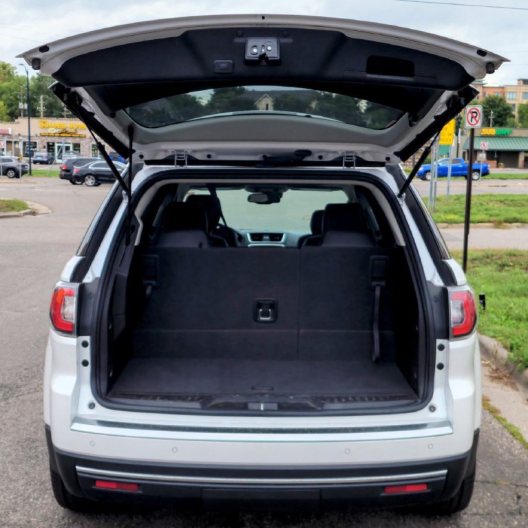 2016 GMC Acadia Image 17
