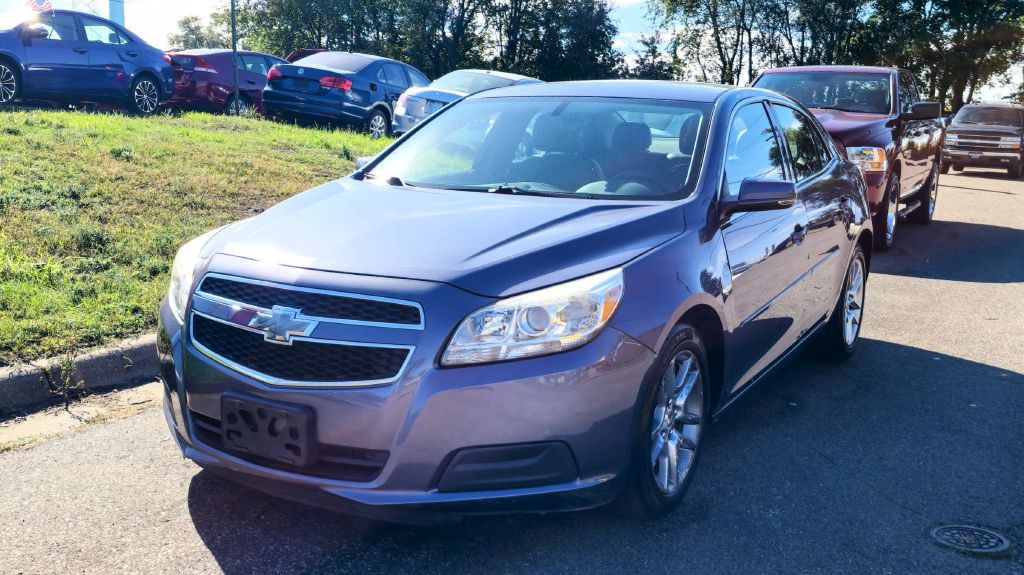 2013 Chevrolet Malibu Image 1