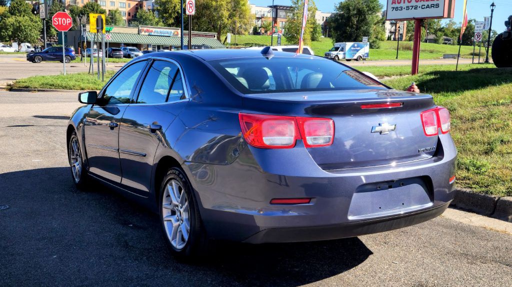 2013 Chevrolet Malibu Image 4