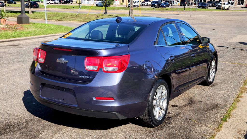 2013 Chevrolet Malibu Image 6