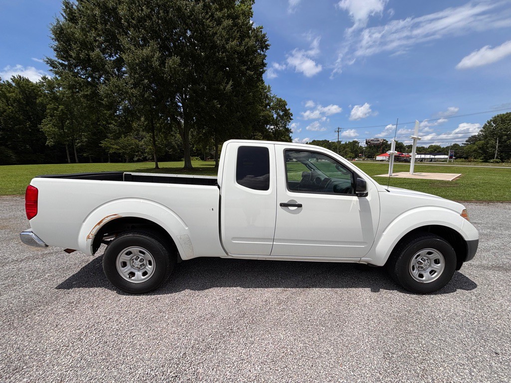 2014 Nissan Frontier Image 6