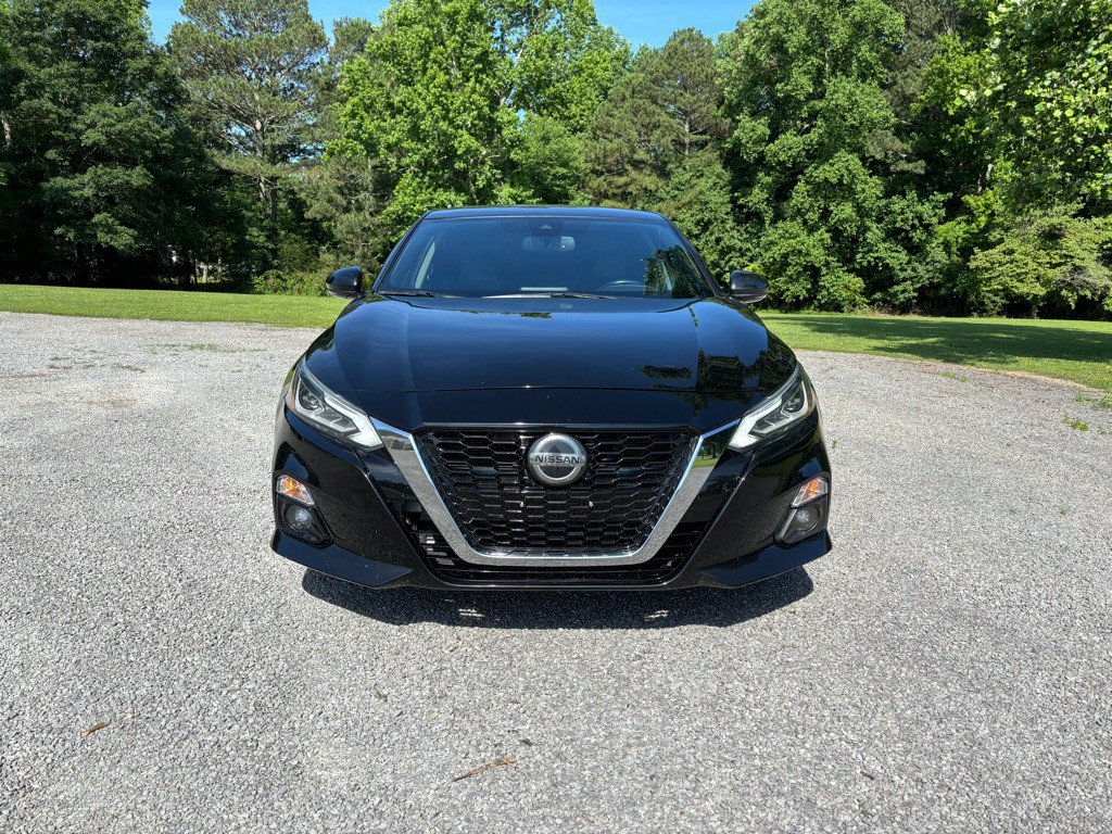 2019 Nissan Altima Image 2