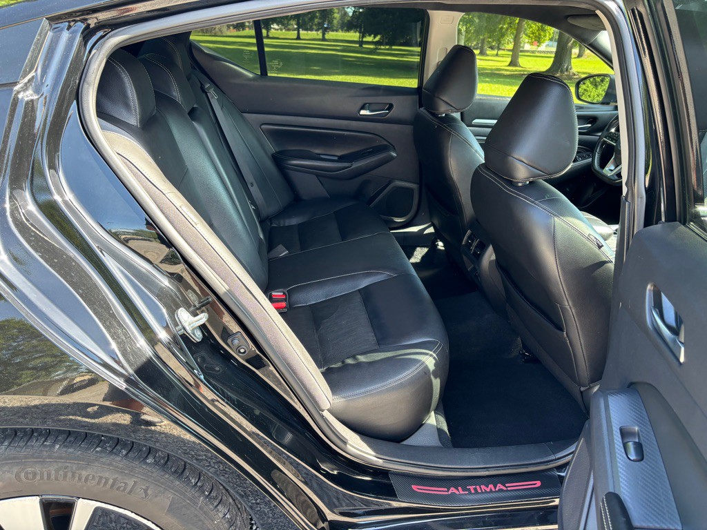 2019 Nissan Altima Image 11