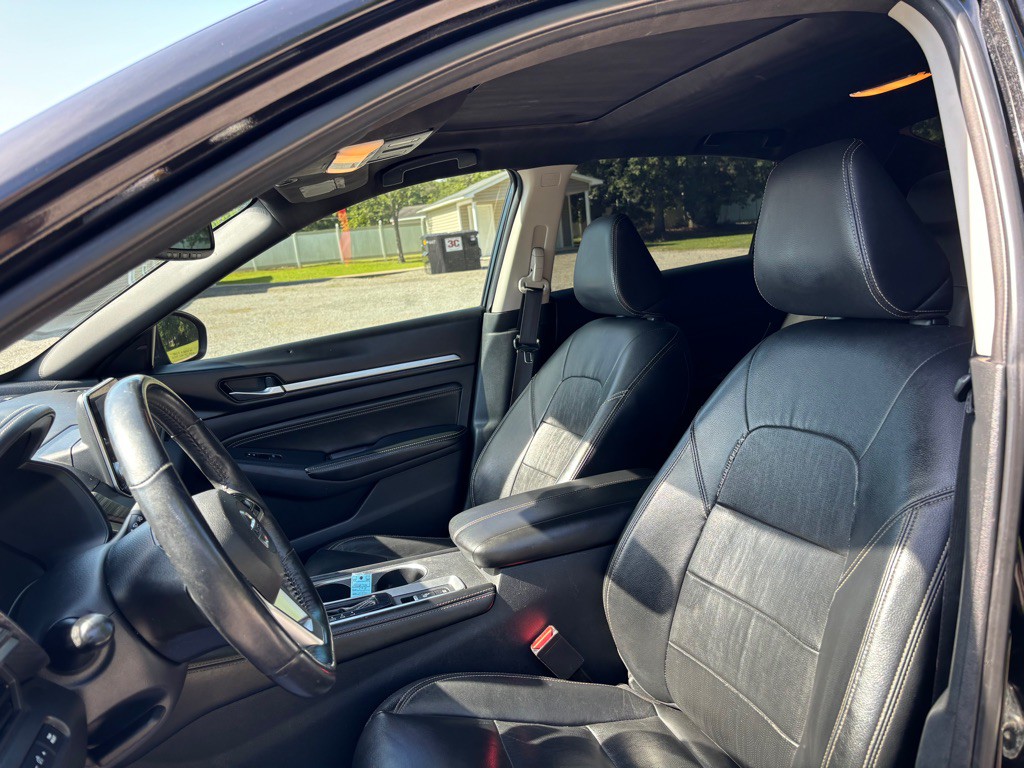 2019 Nissan Altima Image 14