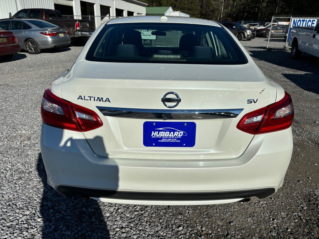2017 Nissan Altima Image 5