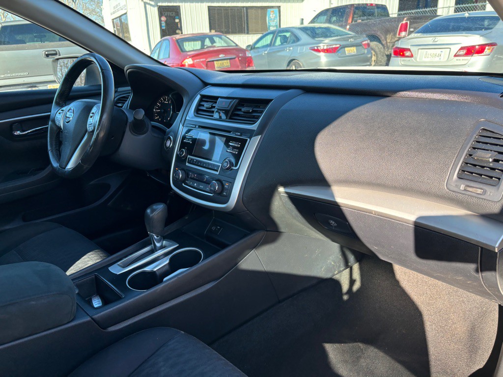 2017 Nissan Altima Image 7