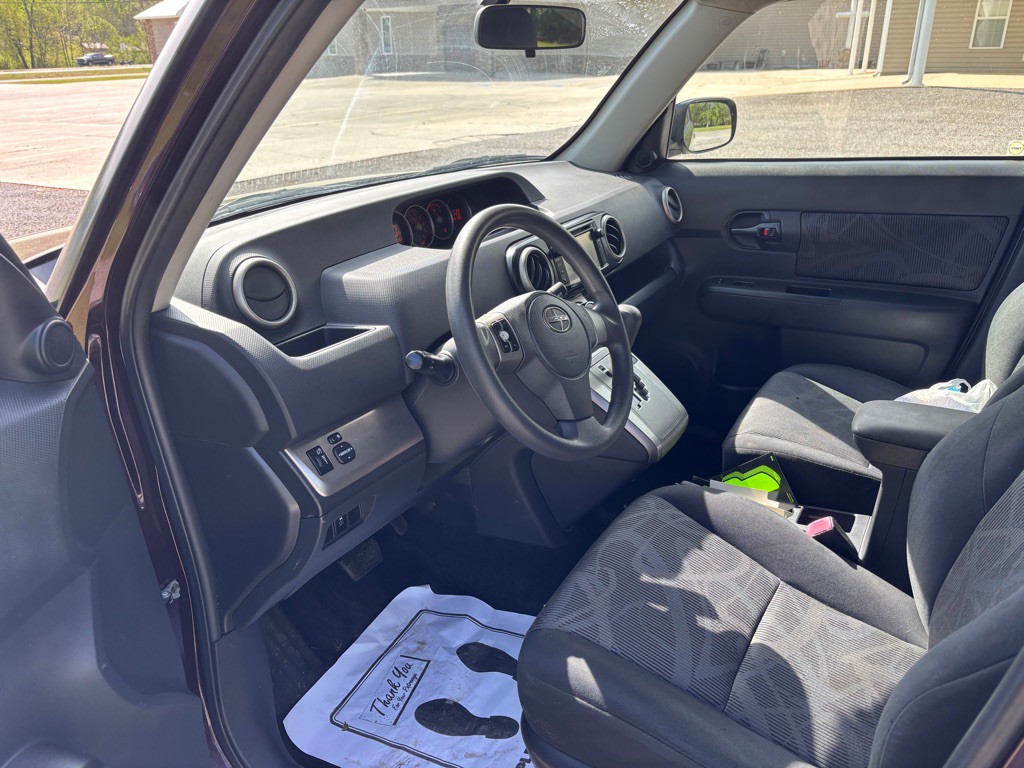 2014 Scion xB Image 10