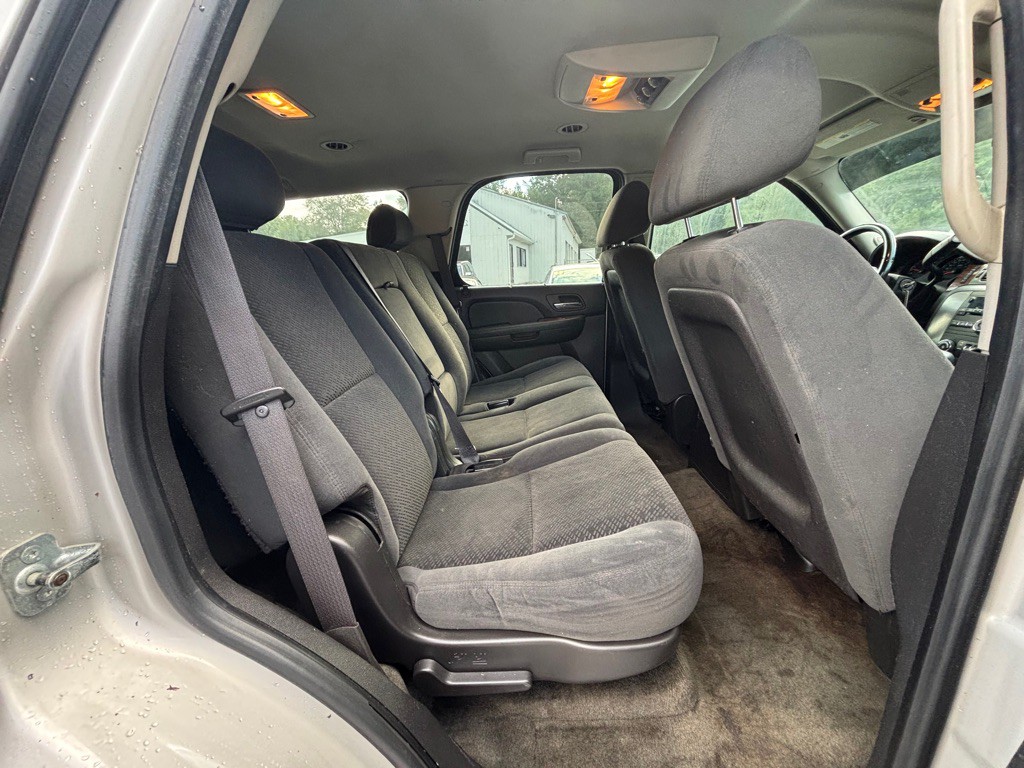 2008 GMC Yukon Image 8