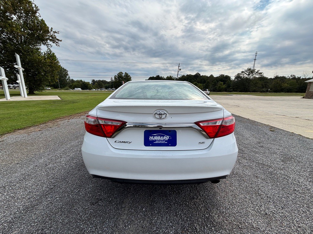 2016 Toyota Camry Image 5