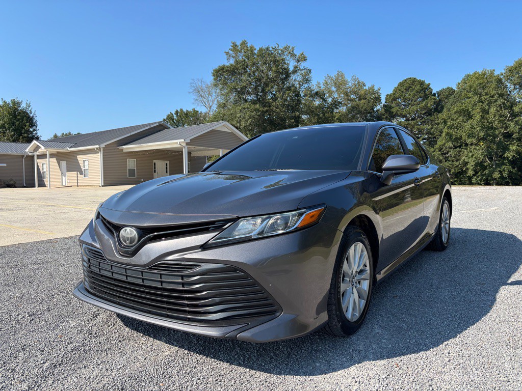 2018 Toyota Camry Image 3