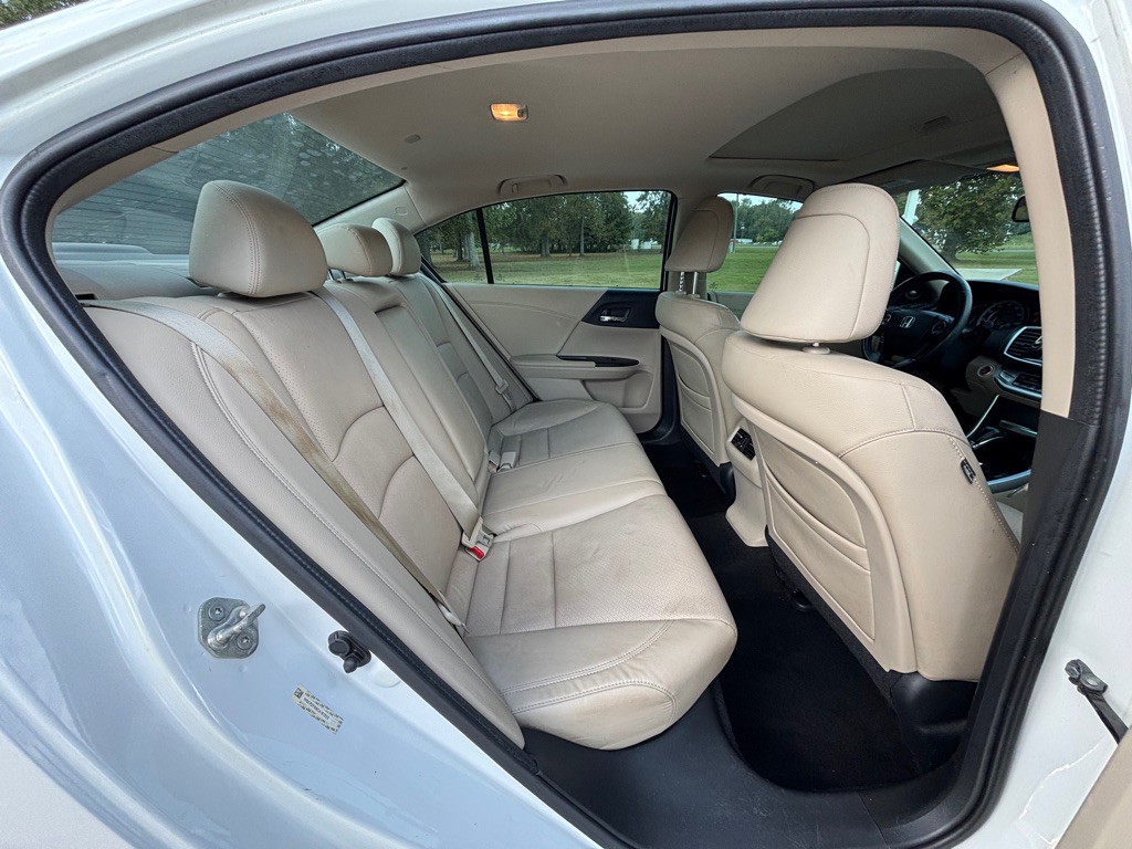 2013 Honda Accord Image 8