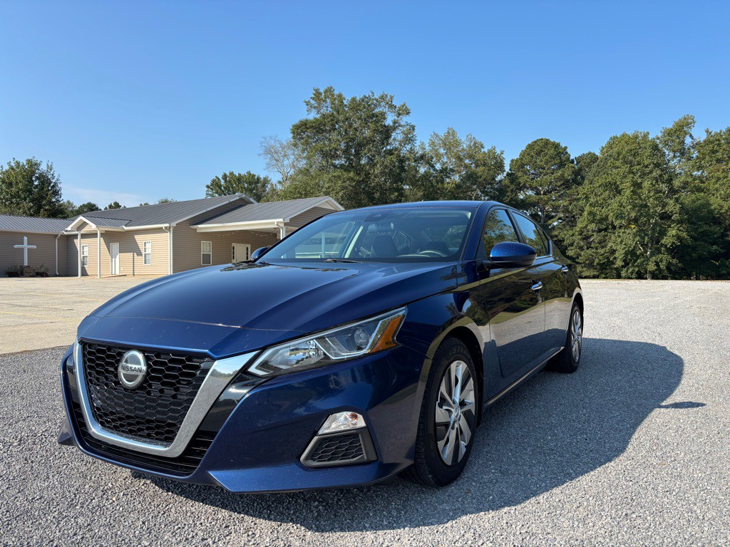 2021 Nissan Altima Image 3