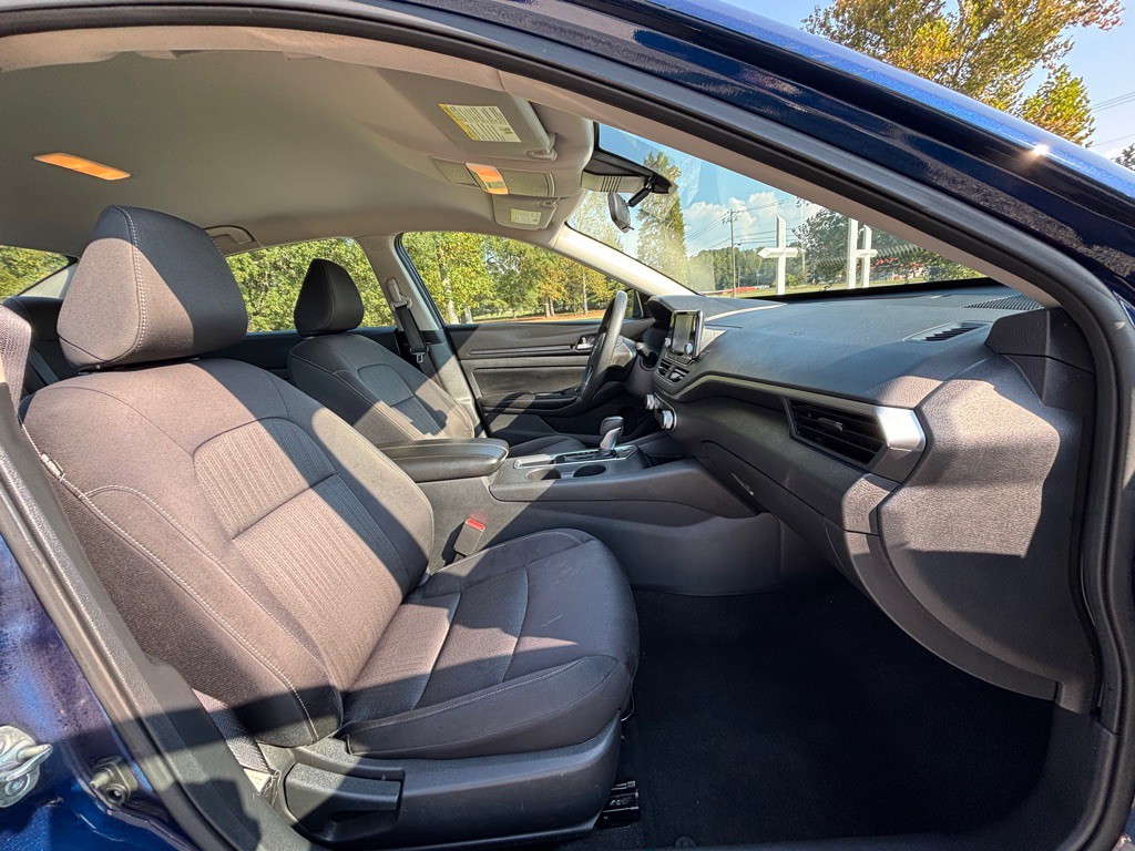 2021 Nissan Altima Image 7