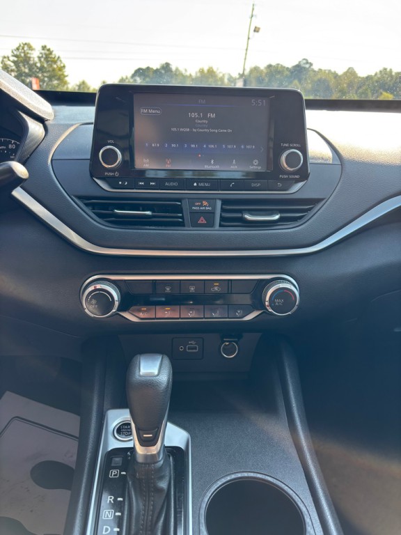 2021 Nissan Altima Image 13