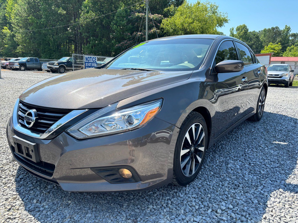 2017 Nissan Altima Image 3